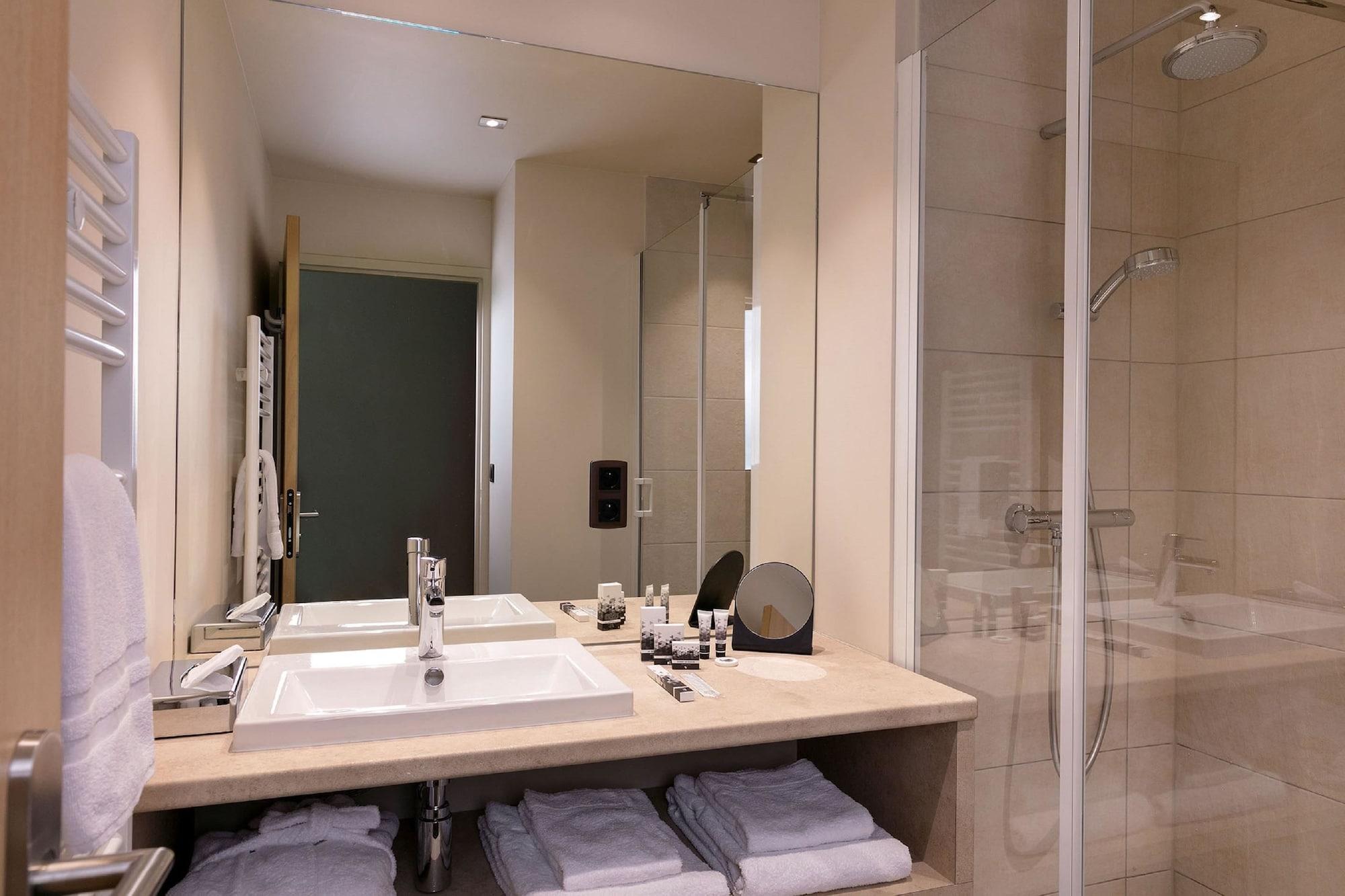 Best Western Plus Hotel Escapade Senlis Senlis  Bagian luar foto
